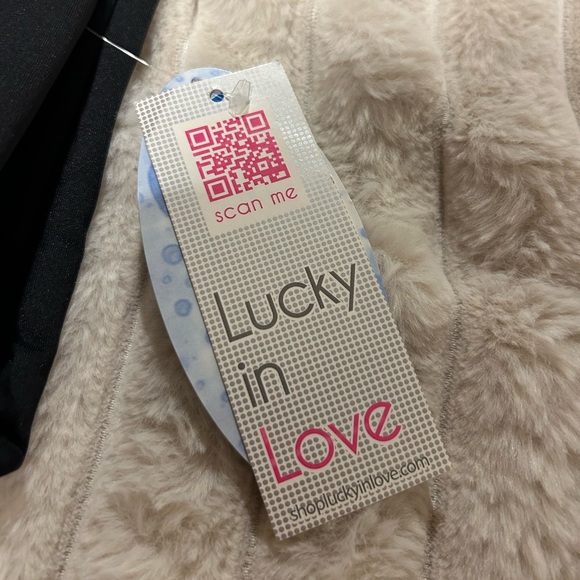 Luck in Love pants - Picture 2 of 6
